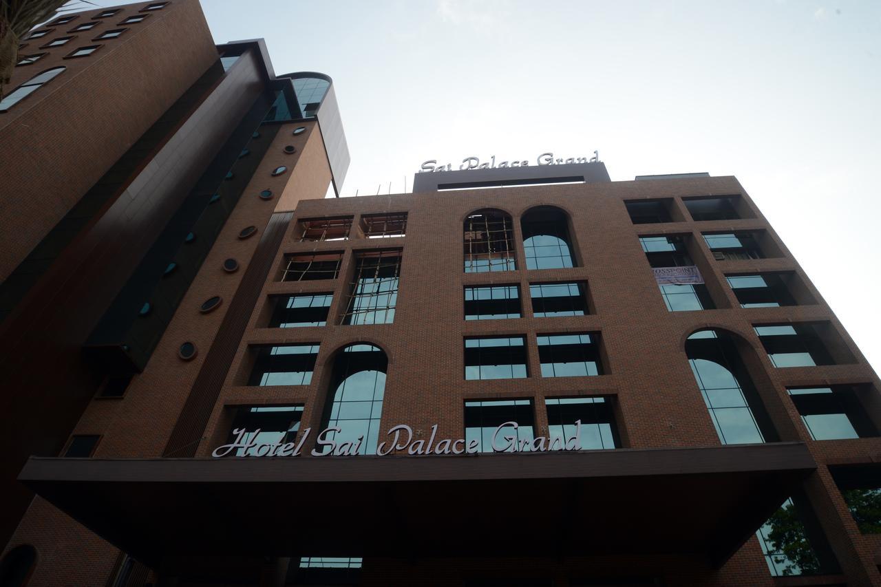 Sai Palace Grand, Malad Мумбаи Экстерьер фото