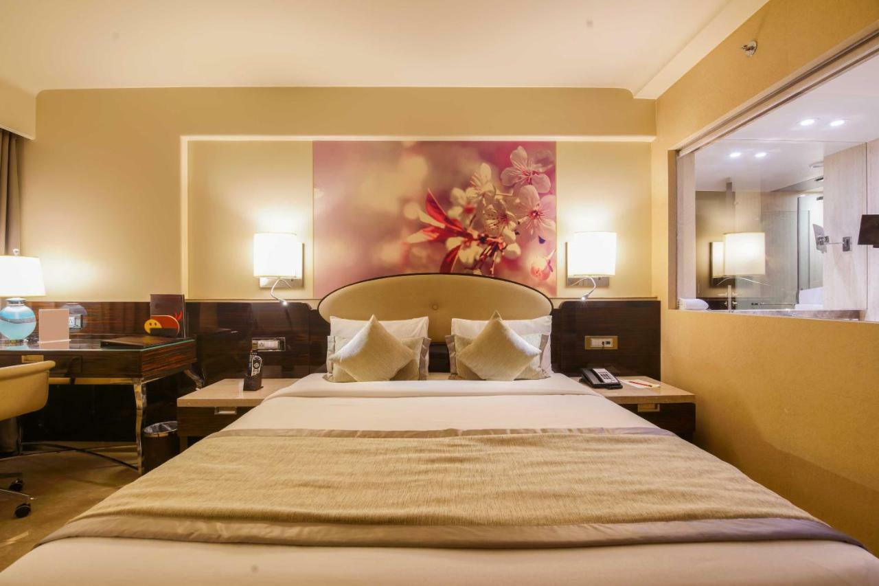 Sai Palace Grand, Malad Мумбаи Экстерьер фото