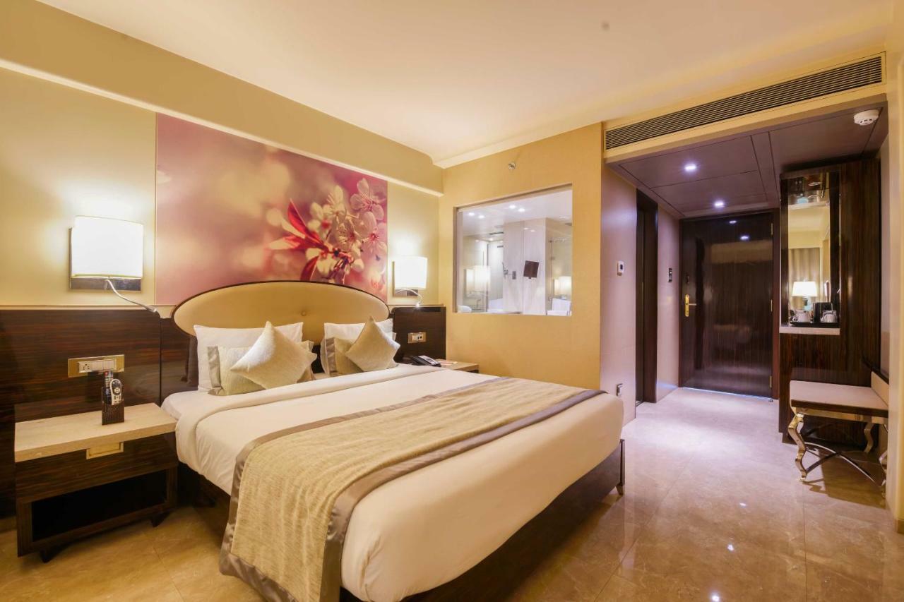 Sai Palace Grand, Malad Мумбаи Экстерьер фото